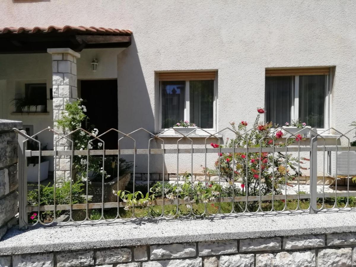 Apartments Jadranka Ivana PUY Exterior foto